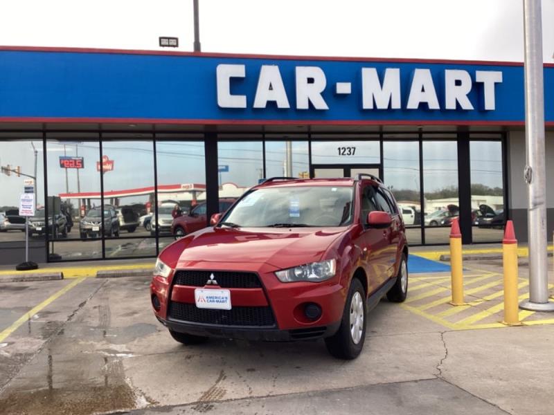 2011 Mitsubishi Outlander ES's photo