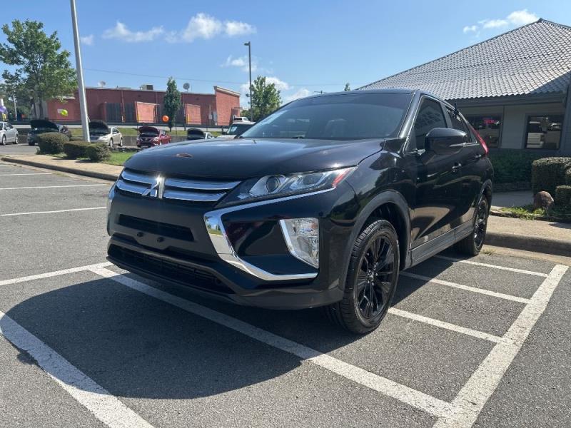 2019 Mitsubishi Eclipse Cross LE's photo