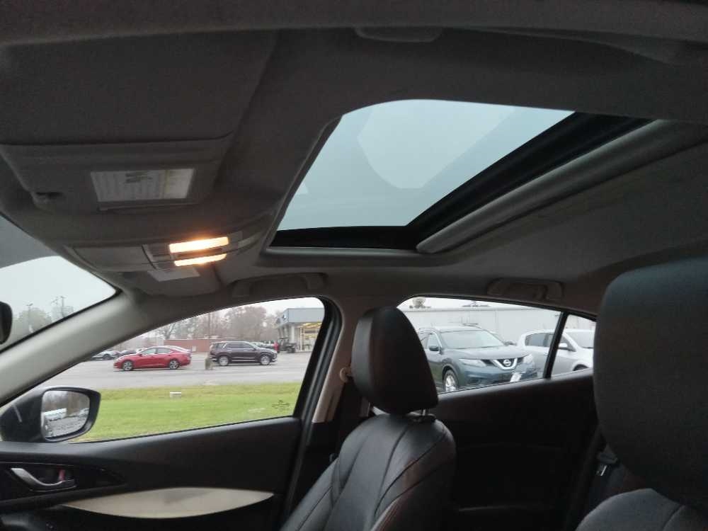 MAZDA MAZDA3 TOURING