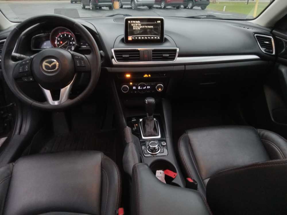 MAZDA MAZDA3 TOURING