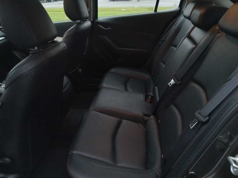 MAZDA MAZDA3 TOURING