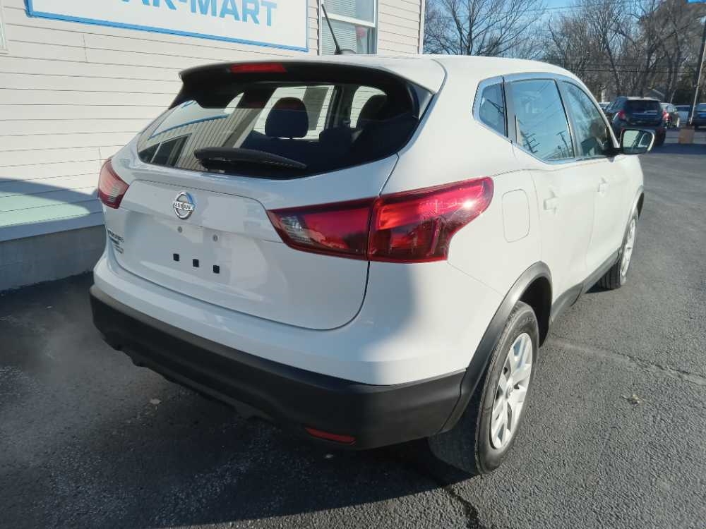 NISSAN ROGUE SPORT S; SL