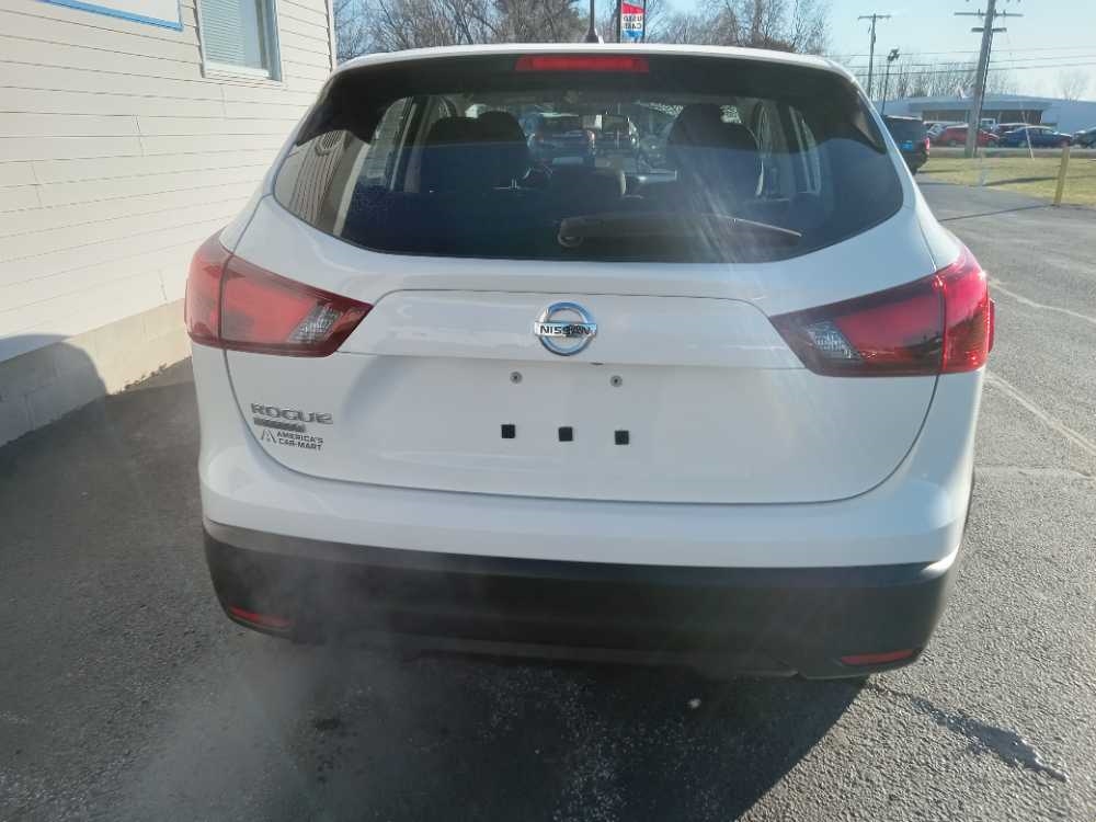 NISSAN ROGUE SPORT S; SL