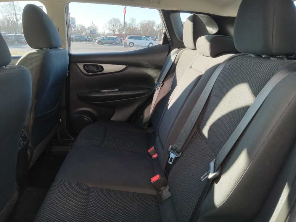 NISSAN ROGUE SPORT S; SL