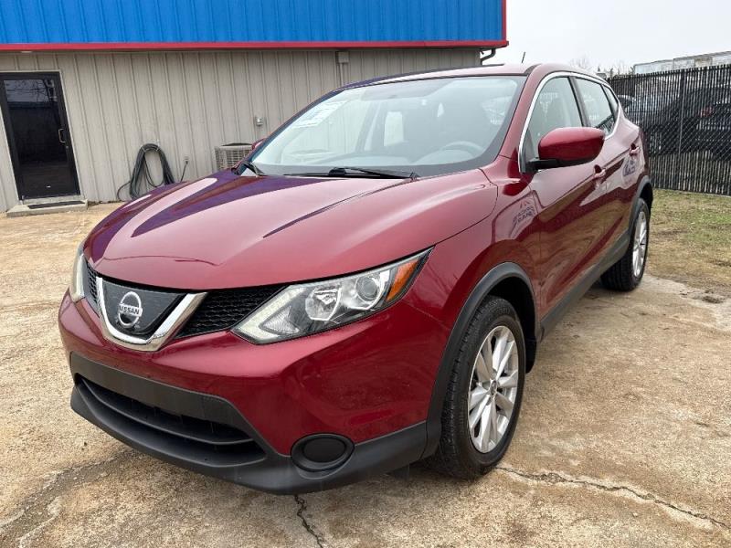 2019 Nissan Rogue Sport S's photo