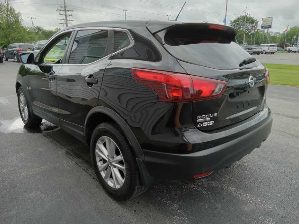 NISSAN ROGUE SPORT S; SL