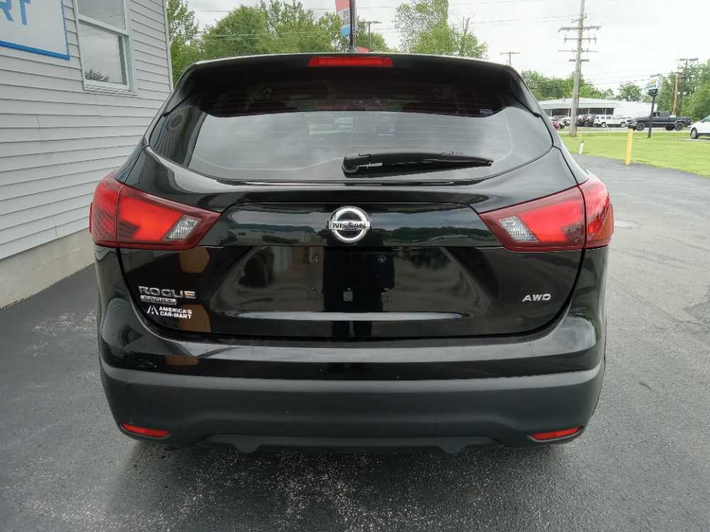 NISSAN ROGUE SPORT S; SL