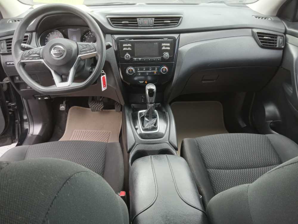 NISSAN ROGUE SPORT S; SL