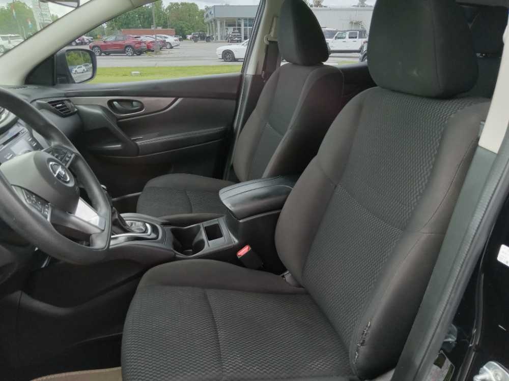 NISSAN ROGUE SPORT S; SL