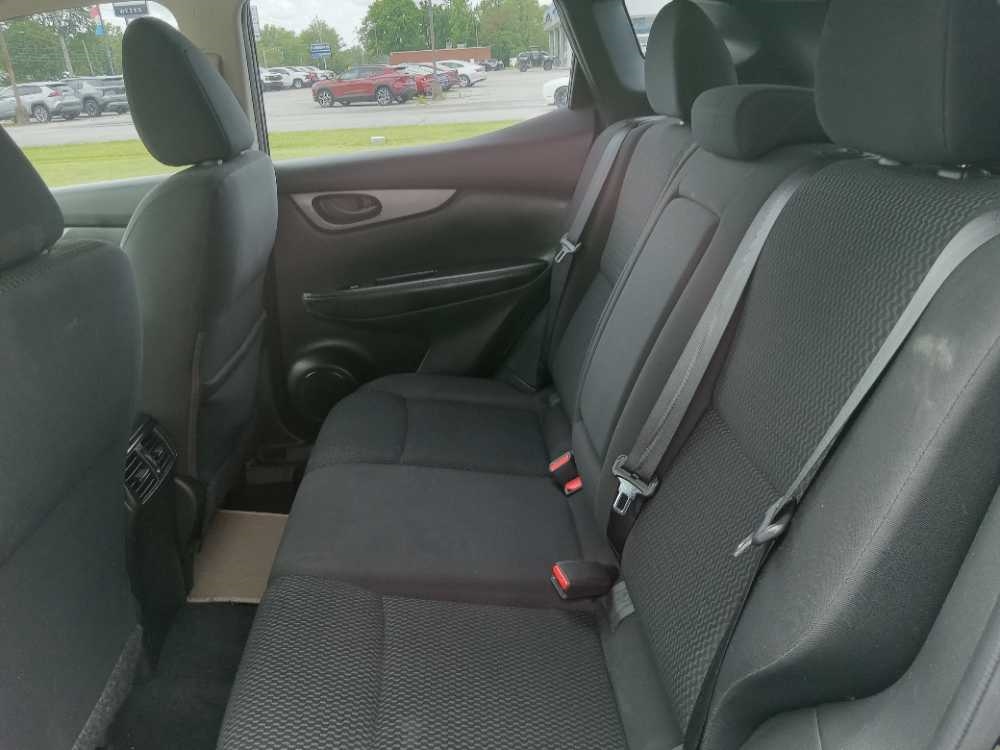 NISSAN ROGUE SPORT S; SL