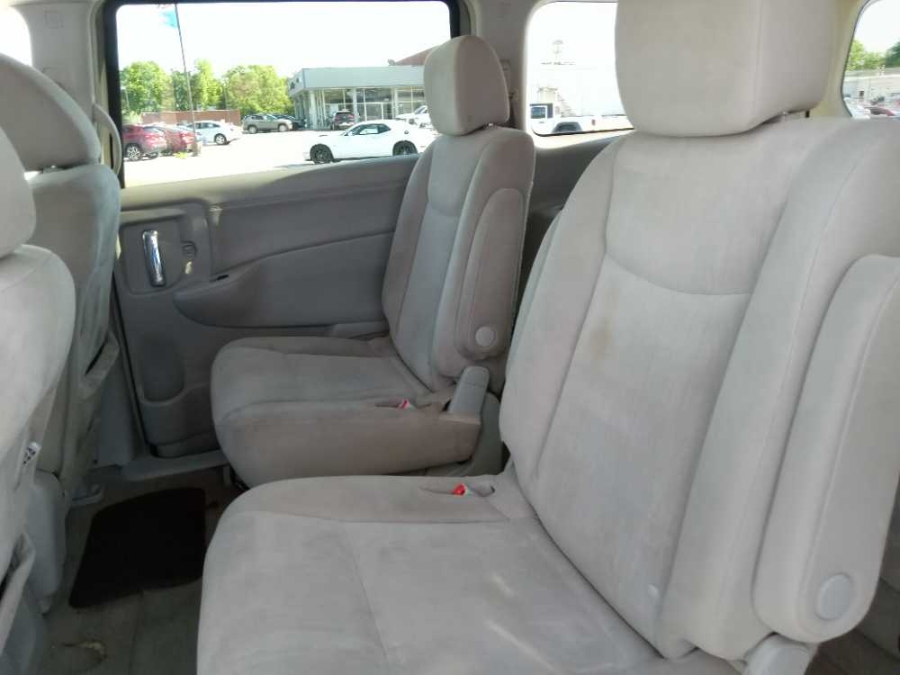 NISSAN QUEST S; SL; PLATINU