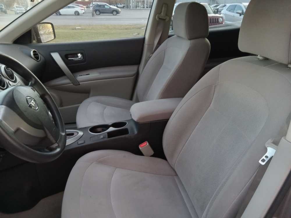 NISSAN ROGUE S; SL; SV