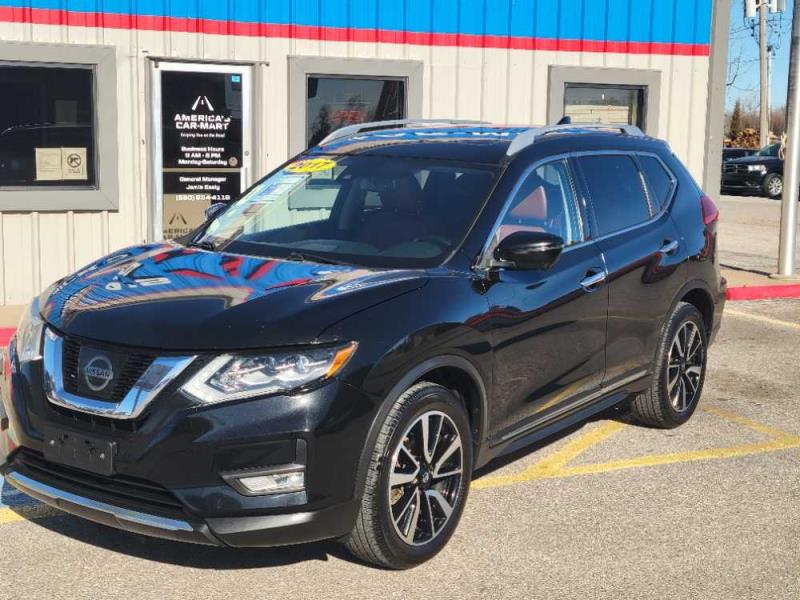 2017 Nissan Rogue SL's photo