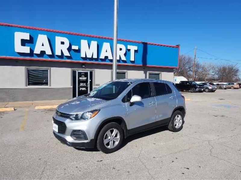 2017 Chevrolet Trax LS's photo