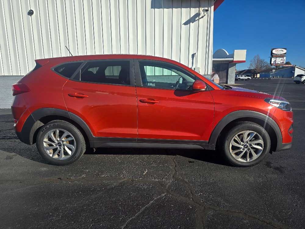 HYUNDAI TUCSON SE