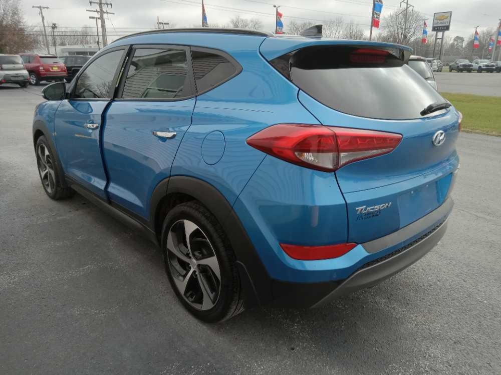 HYUNDAI TUCSON LIMITED; SPOR