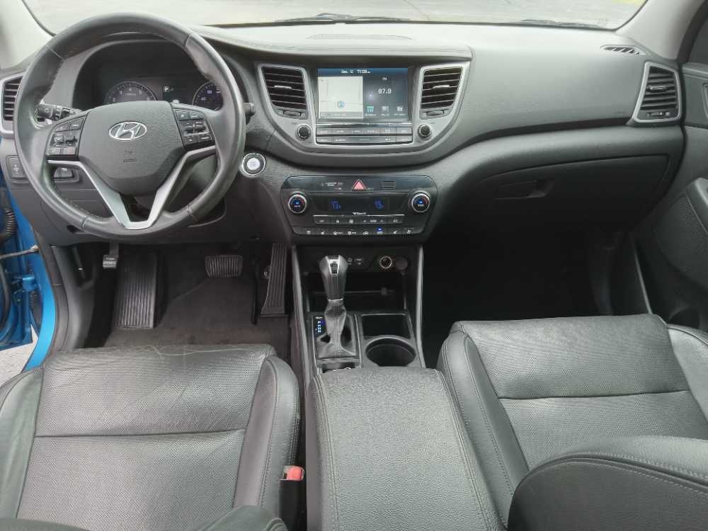 HYUNDAI TUCSON LIMITED; SPOR