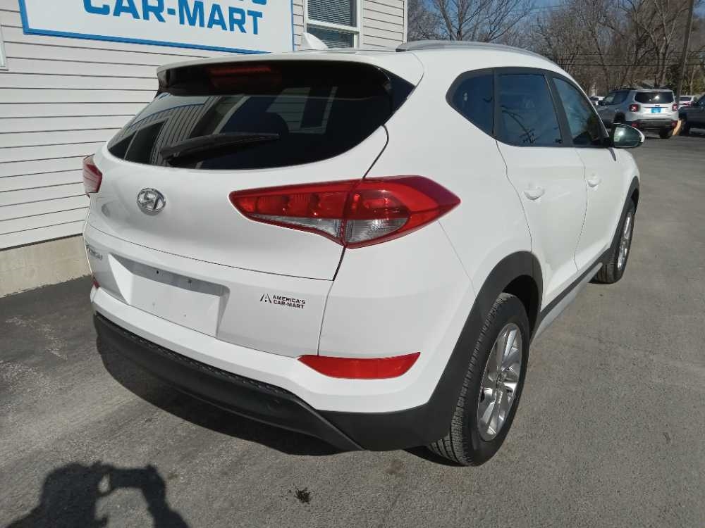 HYUNDAI TUCSON BASE; SPORT;