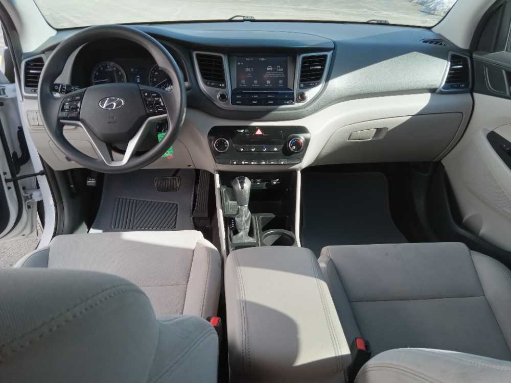 HYUNDAI TUCSON BASE; SPORT;