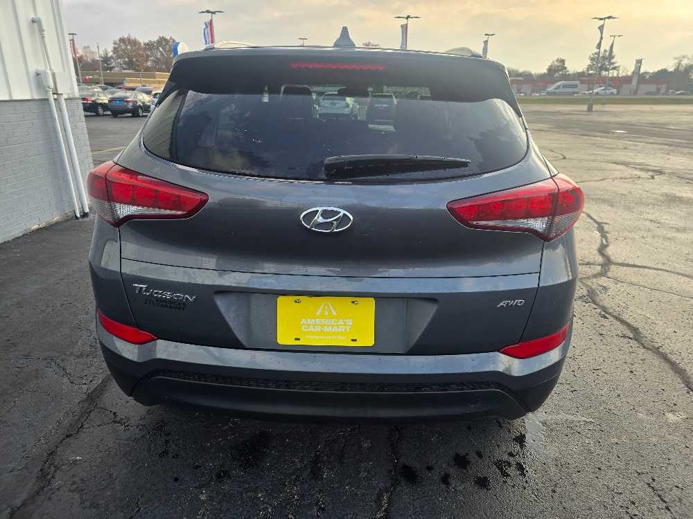 HYUNDAI TUCSON BASE; SPORT;