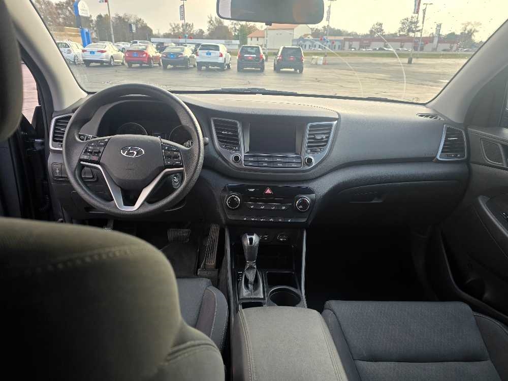 HYUNDAI TUCSON BASE; SPORT;