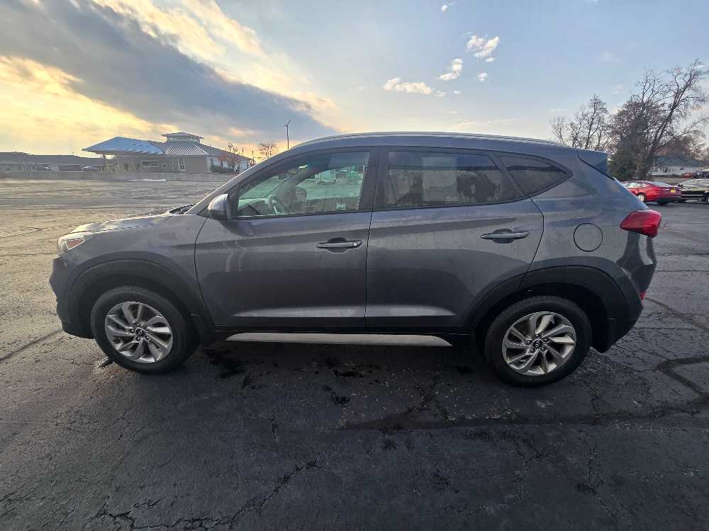 HYUNDAI TUCSON BASE; SPORT;