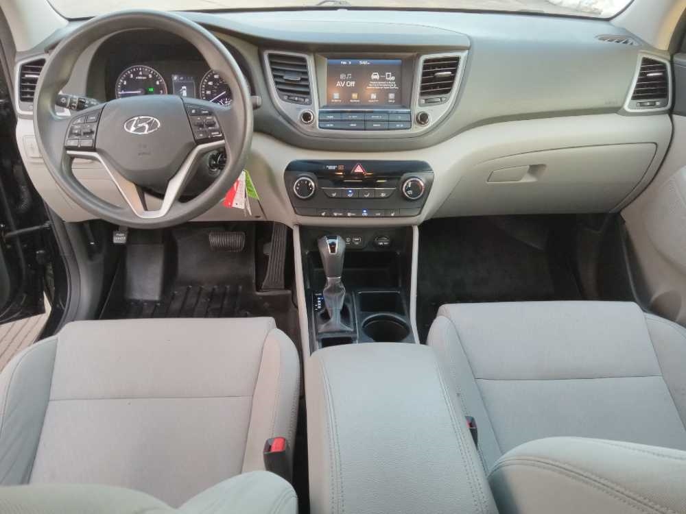 HYUNDAI TUCSON BASE; SPORT;