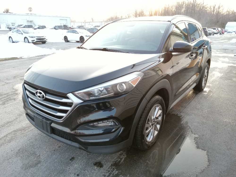 2018 HYUNDAI TUCSON BASE; SPORT;