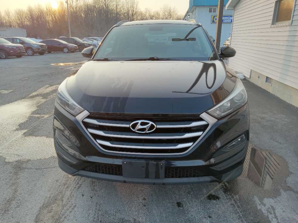 HYUNDAI TUCSON BASE; SPORT;