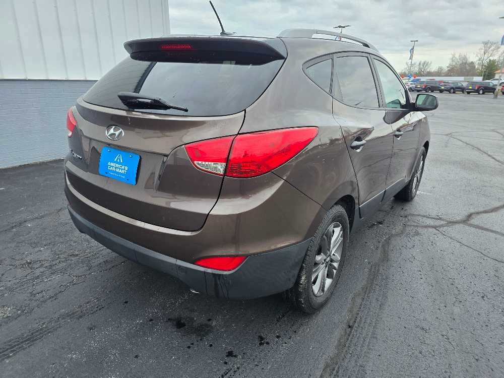HYUNDAI TUCSON LIMITED; SE