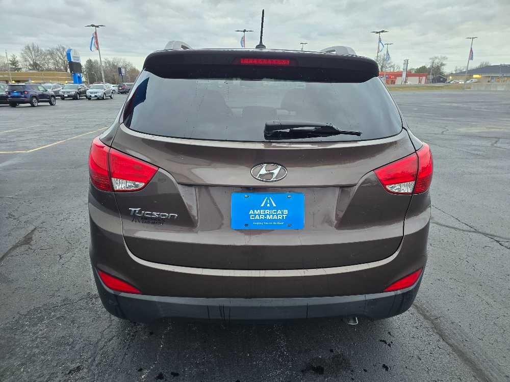 HYUNDAI TUCSON LIMITED; SE