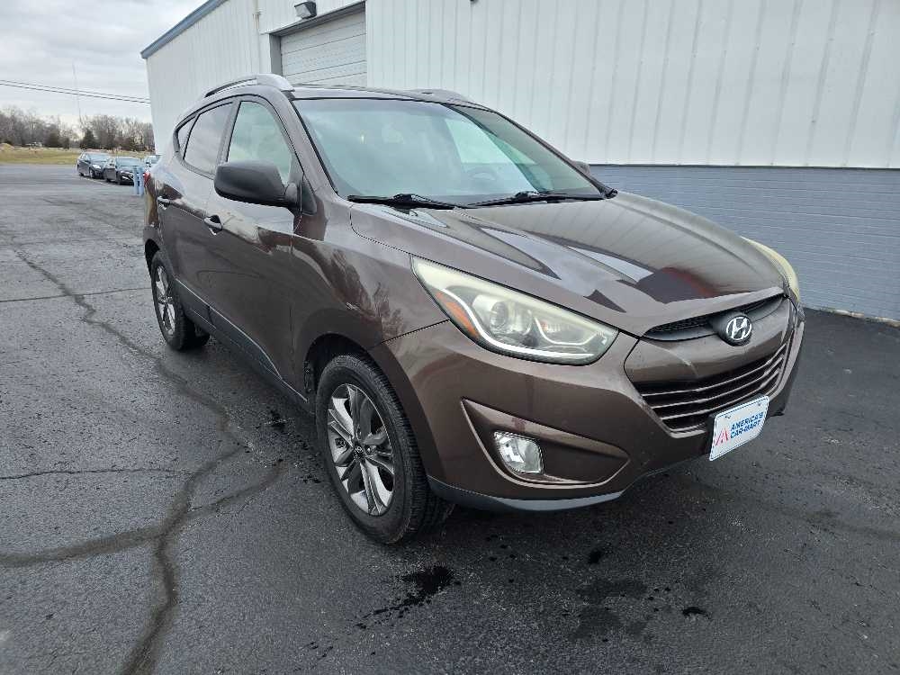 HYUNDAI TUCSON LIMITED; SE