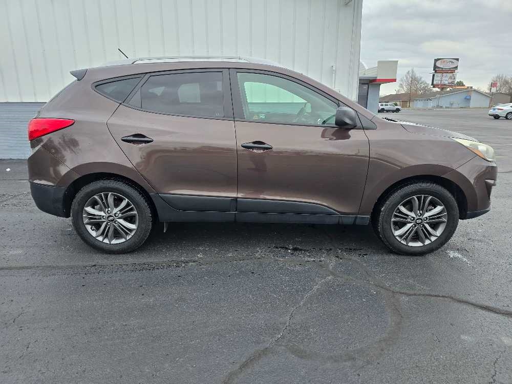 HYUNDAI TUCSON LIMITED; SE