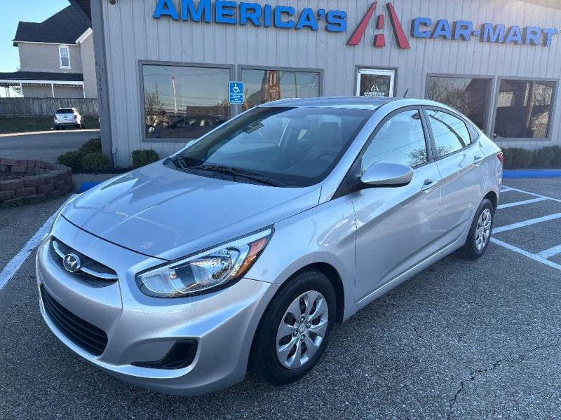 2017 Hyundai Accent SE's photo