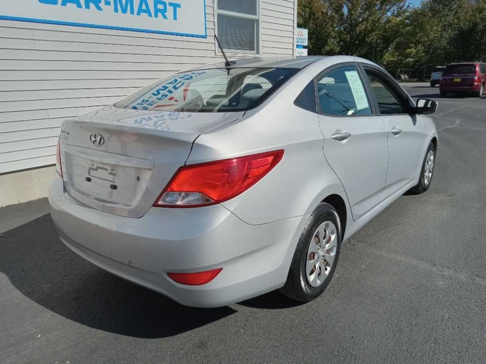 HYUNDAI ACCENT SE