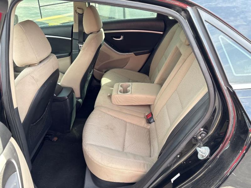 2013 Hyundai Elantra GT Base's photo