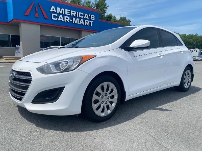 2016 Hyundai Elantra GT Base's photo