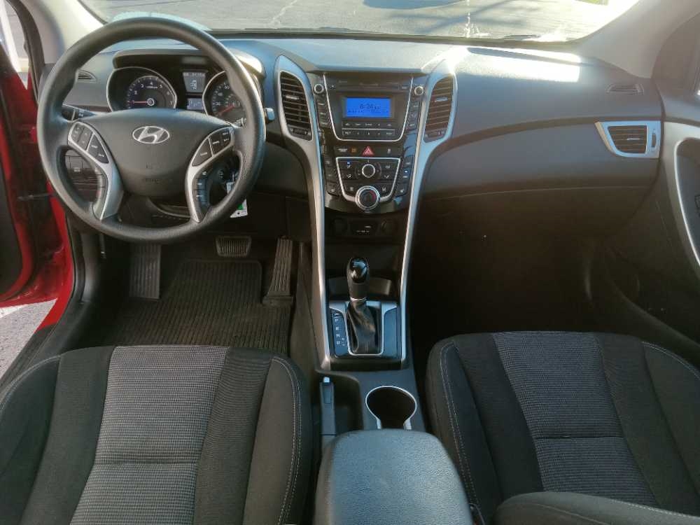 HYUNDAI ELANTRA GT BASE