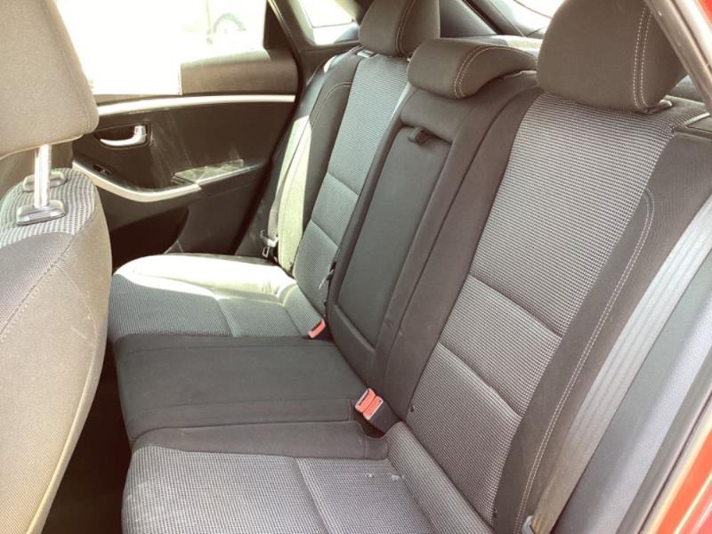 2015 Hyundai Elantra GT Base's photo