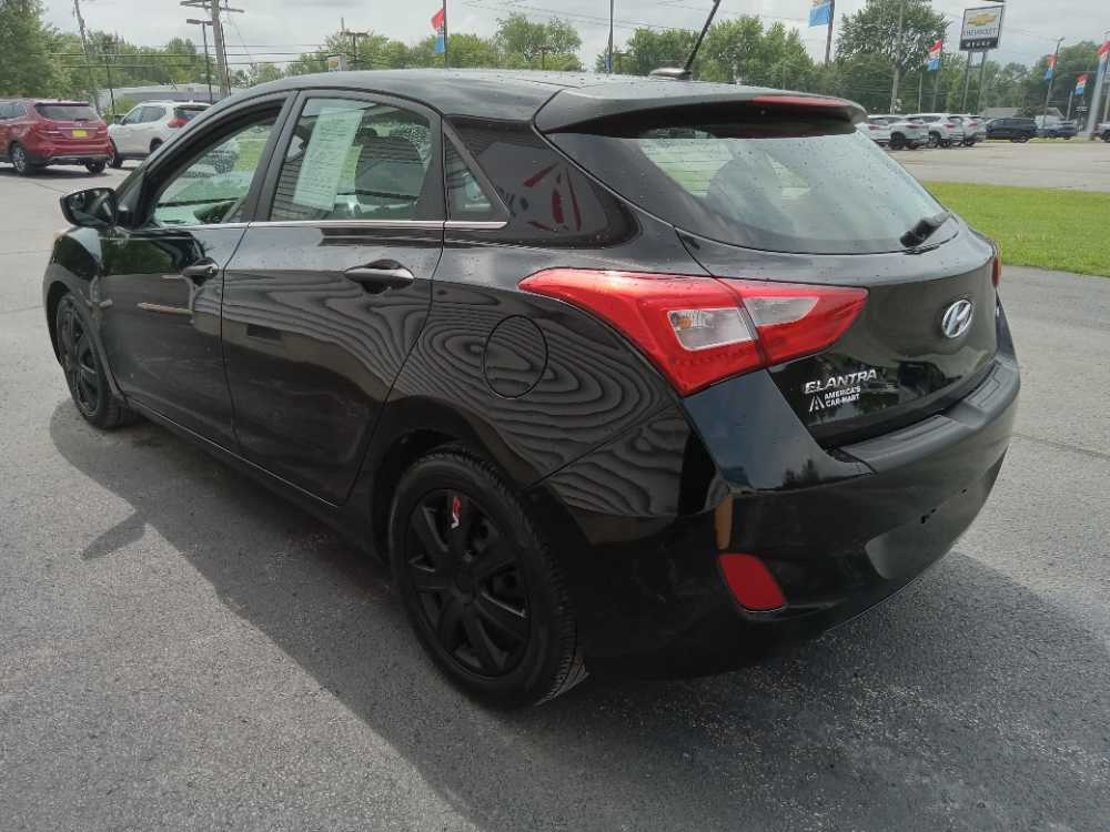 HYUNDAI ELANTRA GT BASE