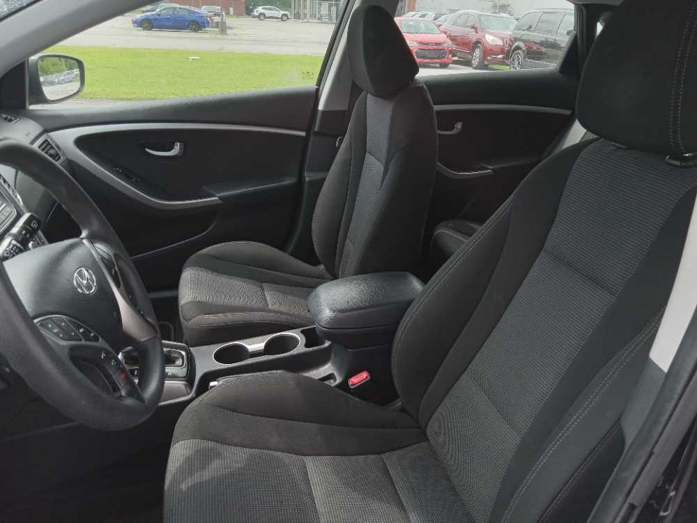 HYUNDAI ELANTRA GT BASE