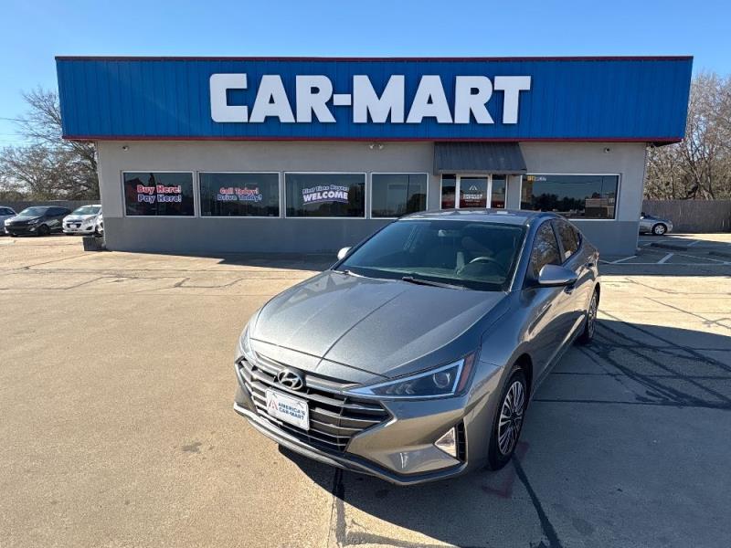 2019 Hyundai Elantra SE's photo