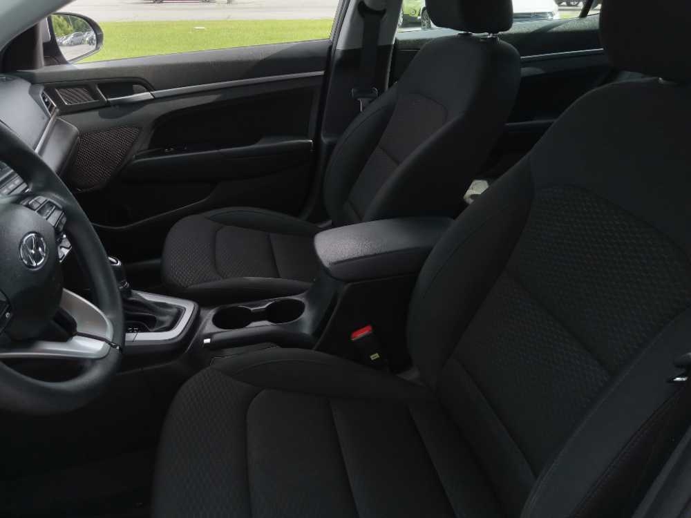 HYUNDAI ELANTRA LIMITED; SEL