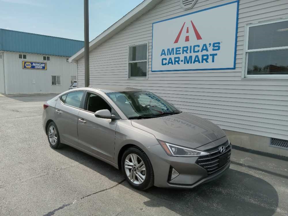 HYUNDAI ELANTRA LIMITED; SEL
