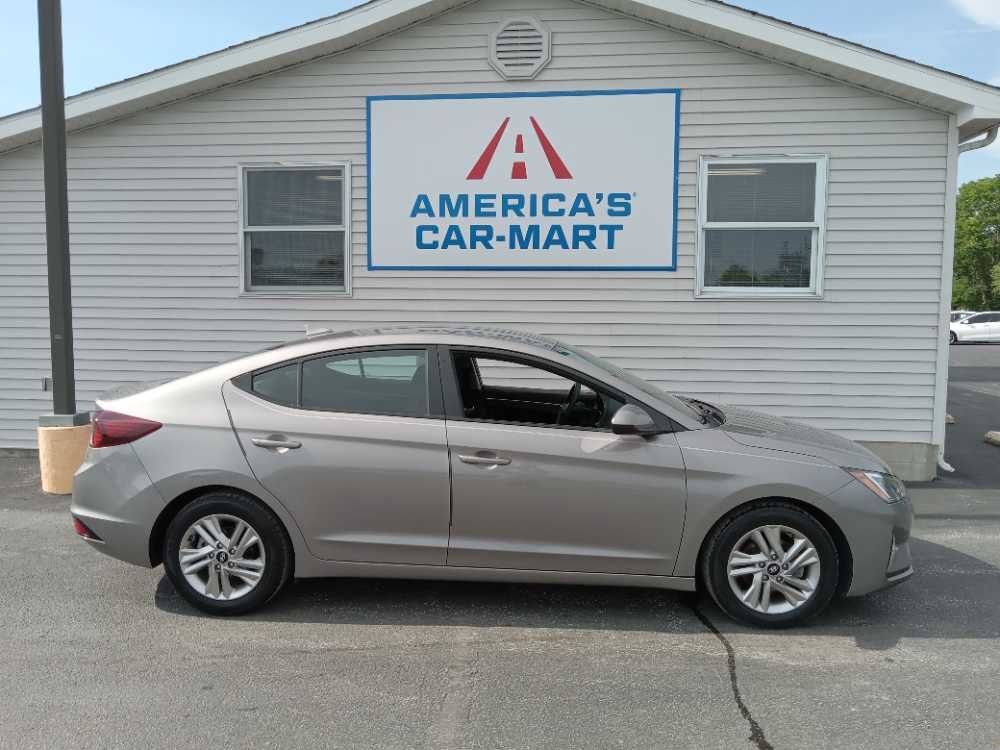 HYUNDAI ELANTRA LIMITED; SEL