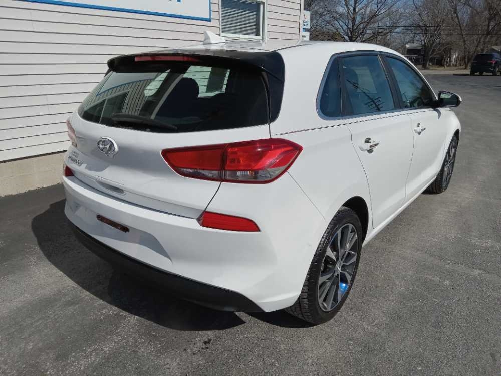 HYUNDAI ELANTRA GT BASE