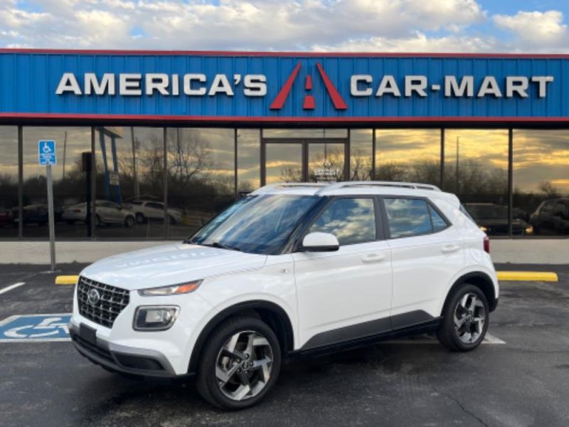 2022 Hyundai Venue SEL's photo