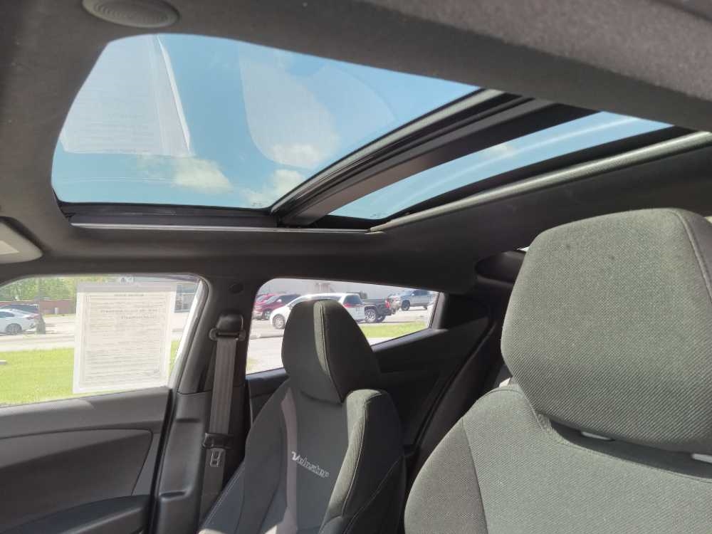 HYUNDAI VELOSTER BASE