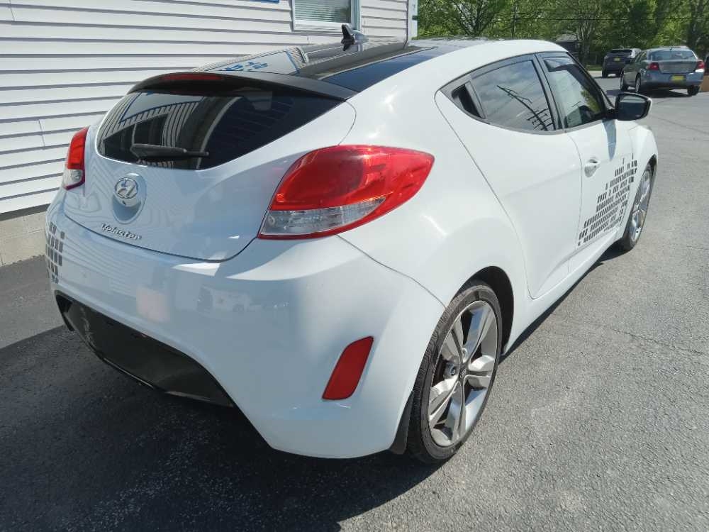 HYUNDAI VELOSTER BASE