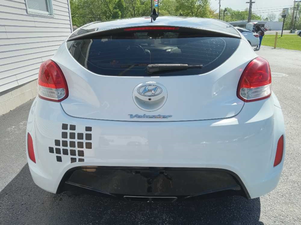 HYUNDAI VELOSTER BASE